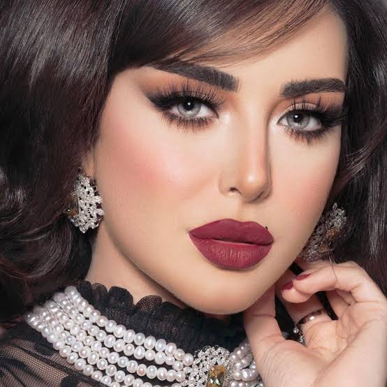 luminous pearl Bella contact lenses monthly | optic dib beirut lebanon 76656863
optic optical shop optician eyewear eyeglasses sunglasses near me